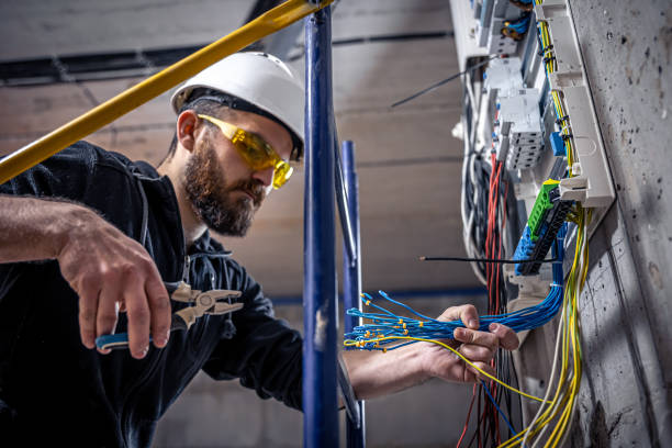 Best Emergency Electrical Repair  in Eldorado, IL